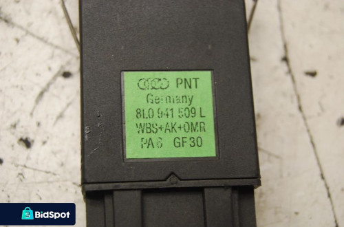 PRZEŁĄCZNIK AWARYJNYCH 8L0941509L AUDI A3 8L LIFT