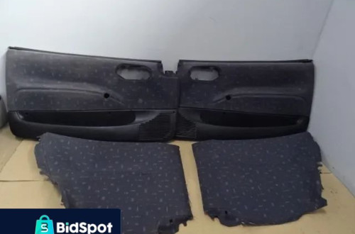BOCZEK BOCZKI DRZWI OPEL CORSA B 3D HB NR322