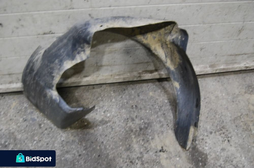 NADKOLE PRAWY PRZÓD PRZEDNIE PRAWE 8L0821172B AUDI A3 8L LIFT