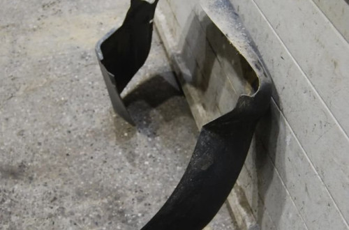 NADKOLE PRAWY PRZÓD PRZEDNIE PRAWE 8L0821172B AUDI A3 8L LIFT