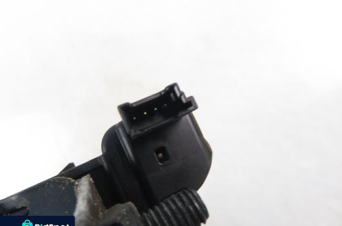 ZAMEK KLAPY BMW X1 E84 9127811