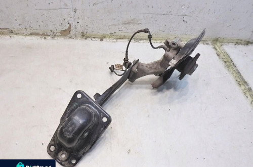 PIASTA ZWROTNICA WAHACZ LEWY TYŁ VW EOS 2.0 TDI 3C0505435F