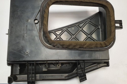 OBUDOWA FILTRA KABINOWEGO AUDI A4 B6 8E1819979