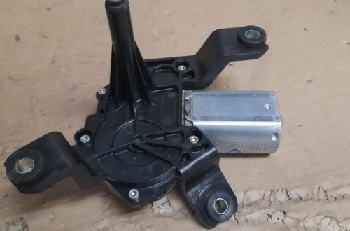 SILNICZEK WYCIERACZKI TYŁ OPEL MERIVA B nr 13282361