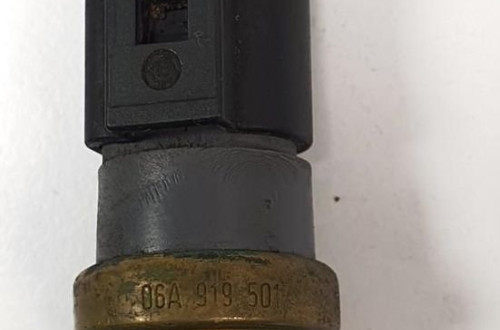 CZUJNIK TEMPERATURY WODY AUDI A4 B6 FSI 06A919501
