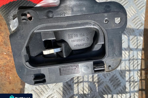 opel vectra b lift klamka wewnetrzna prawy tyl tylna prawa 09134970