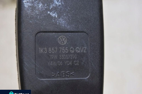 ZAPINKA PASA BEZPIECZEŃSTWA LEWY PRZÓD VW EOS 1K3857755Q