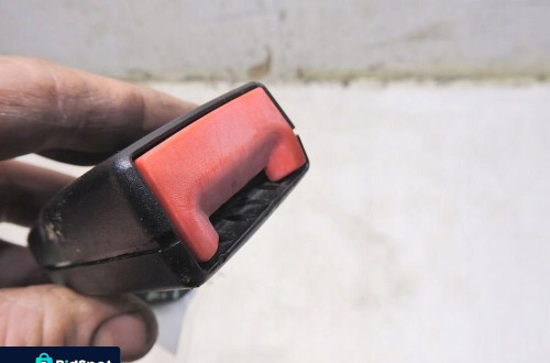 ZAPINKA PASA BEZPIECZEŃSTWA LEWY TYŁ VW EOS 1Q0857739