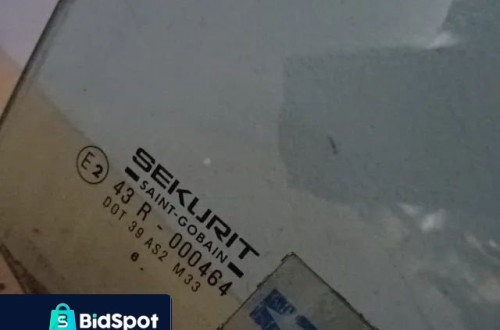 SZYBA DRZWI PRAWY PRZÓD CITROEN SAXO NR985