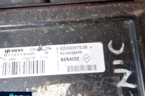 RENAULT SCENIC STEROWNIK SILNIKA KOMPUTER 8200057536