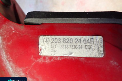 MERCEDES C KLASA W203 KOMBI LAMPA PRAWY TYŁ 2038202464R