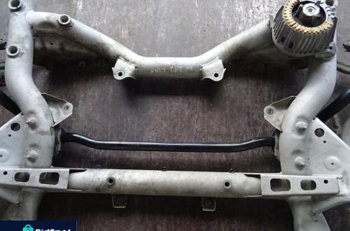 MERCEDES W212 LIFT 09-16 2.2CDI SEDAN SANKI WÓZEK BELKA SILNIKA