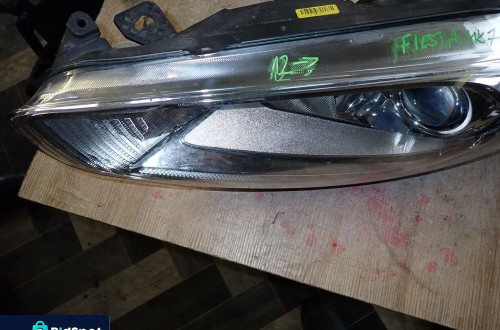 FORD FIESTA MK7 LIFT LAMPA LEWY PRZÓD C1BB-13W030-CF