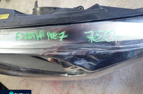 FORD FIESTA MK7 LIFT LAMPA LEWY PRZÓD C1BB-13W030-CF