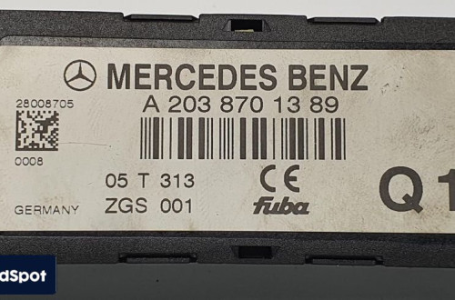 WZMACNIACZ ANTENY MERCEDES W203 A2038701389