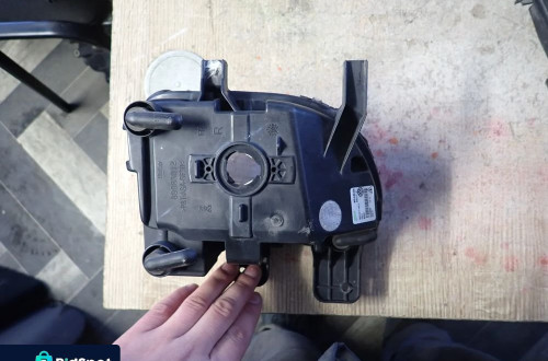 VOLKSWAGEN GOLF VI GTI GTD HALOGEN LAMPA PRZECIWMGIELNA PRAWY PRZÓD 5K0941700C