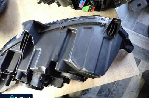 FORD MONDEO MK5 LAMPA PRAWY PRZÓD DS73-13W029-AG