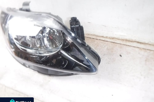 seat ibiza 4 iv 09r-12r  lampa przód prawa przednia  nowa