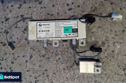 BMW E39 WZMACNIACZ ANTENY 8380685