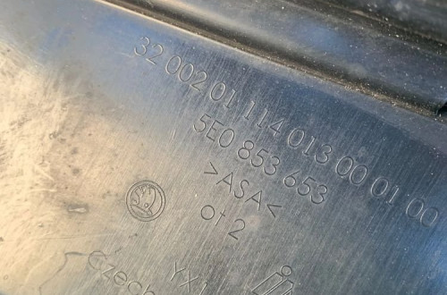 SKODA OCTAVIA III 2013-2016 ATRAPA GRILL ZDERZAKA PRZÓD 5E0853653