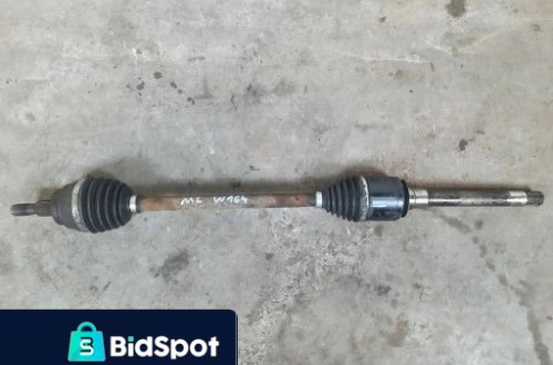 PÓŁOŚ PRAWY PRZÓD PRAWA PRZEDNIA MERCEDES ML W164 3.0 CDI