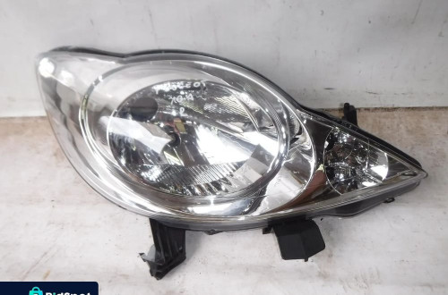 peugeot 107 lampa przód prawa przednia nowa z uszk