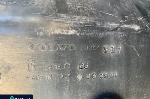 VOLVO V40 BLENDA KLAPY BAGAŻNIKA TYŁ 30862381