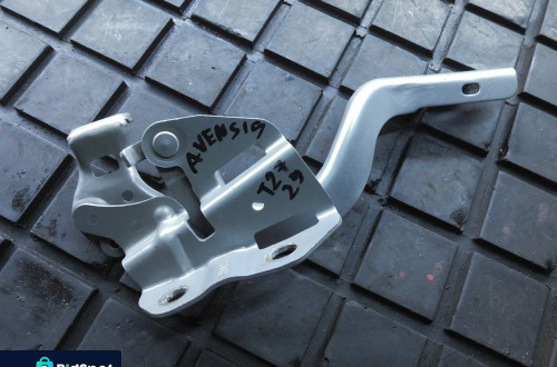 TOYOTA AURIS II ZAWIAS MASKI POKRYWY SILNIKA PRAWY