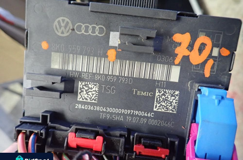 AUDI Q5 A5 A4 MODUŁ STEROWNIK DRZWI 8K0959793H