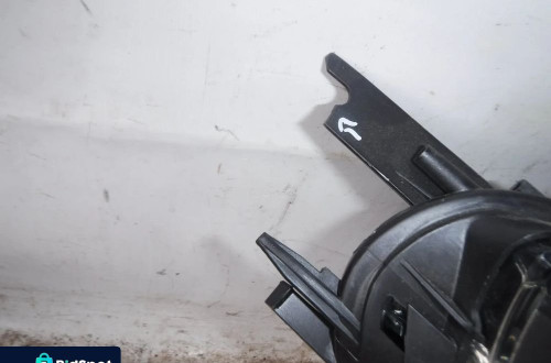 renault clio iv 4 16r- lampa przód prawa nowa oryginał z uszkodz przednia