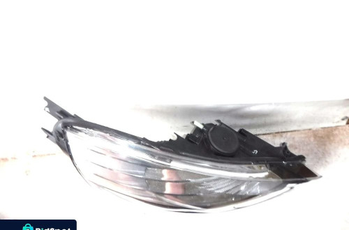 renault clio iv 4 16r- lampa przód prawa nowa oryginał z uszkodz przednia