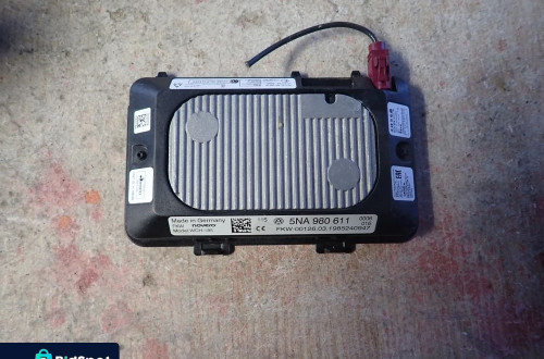 VOLKSWAGEN GOLF TIGUAN PASSAT ŁADOWARKA INDUKCYJNA 5NA980611