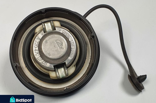 KOREK WLEWU PALIWA MERCEDES W203 A2204700705