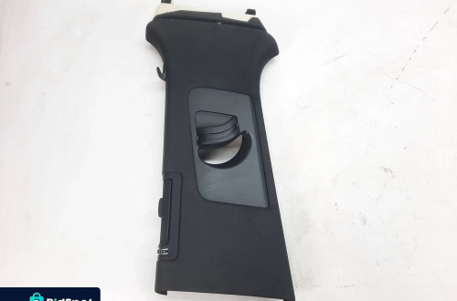 OSŁONA SŁUPKA POSZYCIE LEWE AUDI Q7 4M 4M0867243FK