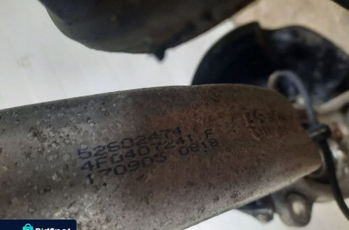 ZWROTNICA LEWY PRZÓD PRZEDNIA LEWA AUDI A6 C6 4F0407241F