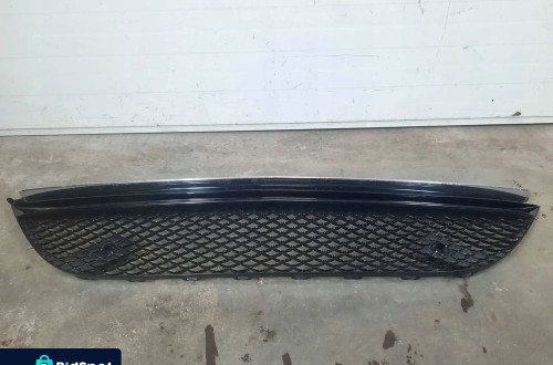 KRATKA ŚRODKOWA ZDERZAKA MERCEDES S KLASA W222 LIFT AMG PAKIET