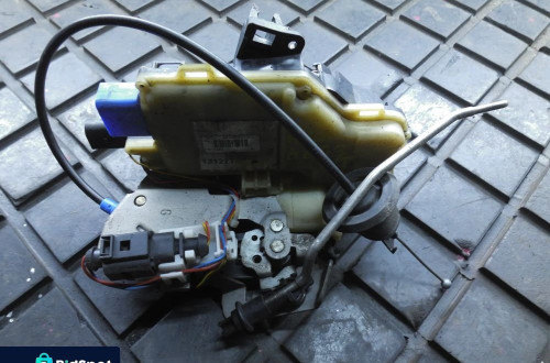 AUDI A3 8P1 A8 4E 4E1837015 ZAMEK DRZWI PRZÓD LEWY