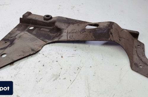 OSŁONA PODWOZIA PRAWY TYŁ AUDI A4 B7 8H0825216B