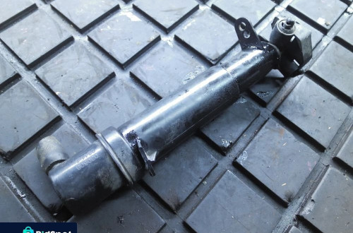 Spryskiwacz lampy lewy Mercedes W219 CLS 2118600547