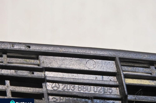 KRATKA WLOT MASKI MERCEDES W203 LIFT 2038800205