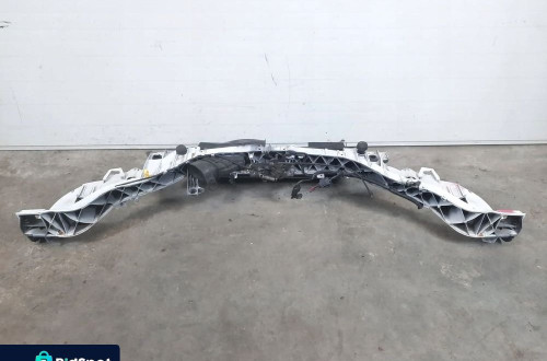 PAS PRZEDNI WZMOCNIENIE KIEROWNICA POWIETRZA FORD FOCUS MK3