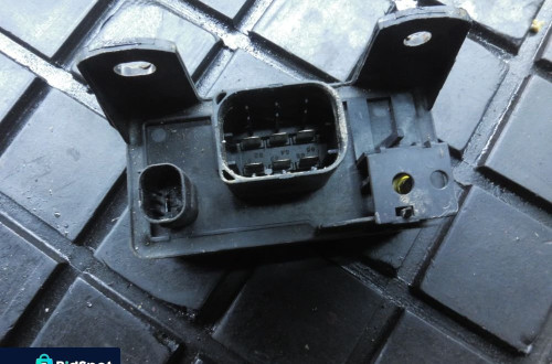 MERCEDES W210 MODUŁ ELEKTRONICZNY PA6GF30 PRZEKAZNIK
