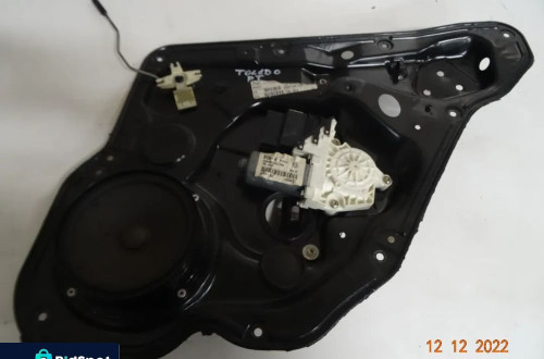MECHANIZM SZYBY PRAWY TYL SEAT TOLEDO II