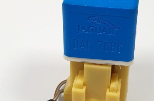 PRZEKAŹNIK JAGUAR XJR X300 DAC7686
