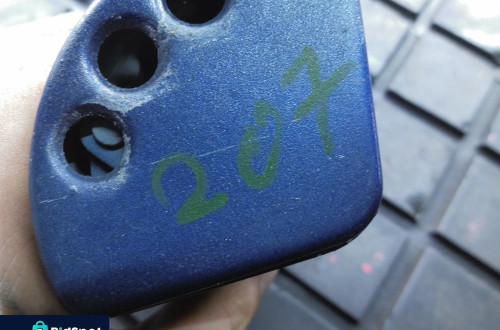 PEUGEOT 207 ZAWIAS DRZWI PRZÓD LEWY