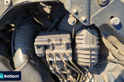 BMW E60  ZBIORNICZEK PODCIŚNIENIA 2247620