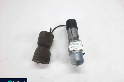 POMPA OTWIERANIA KLAPY BAGAŻNIKA MERCEDES ML W164 A1648002848