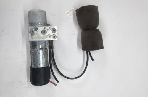 POMPA OTWIERANIA KLAPY BAGAŻNIKA MERCEDES ML W164 A1648002848
