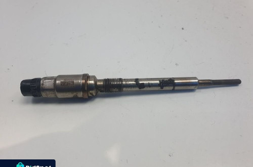 Astra IV J Meriva B Corsa D 1.3 CDTI ŚWIECA ŻAROWA ŚWIECE ŻAROWE 55577419