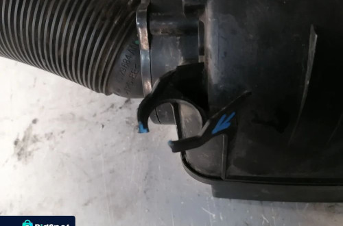 VW GOLF V 1.4 TSI OBUDOWA FILTRA POWIETRZA 036129689B